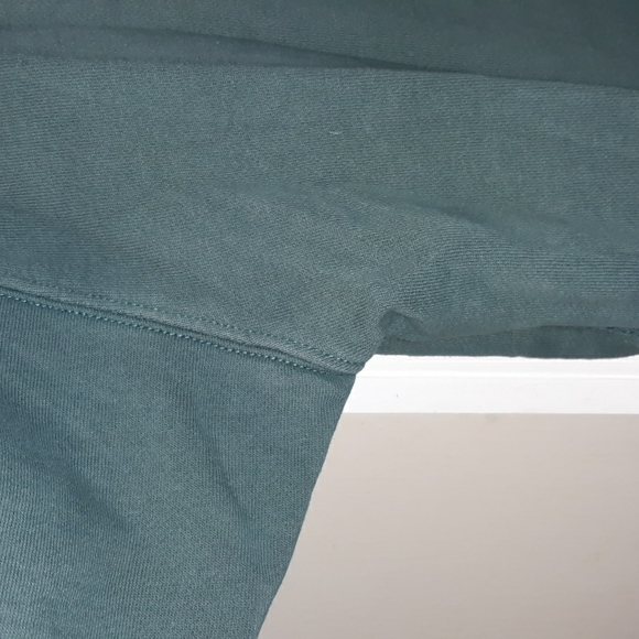 American Eagle Relaxed/Distressed Crew Neck Sweatshirt 2021 - Picture 4 of 14